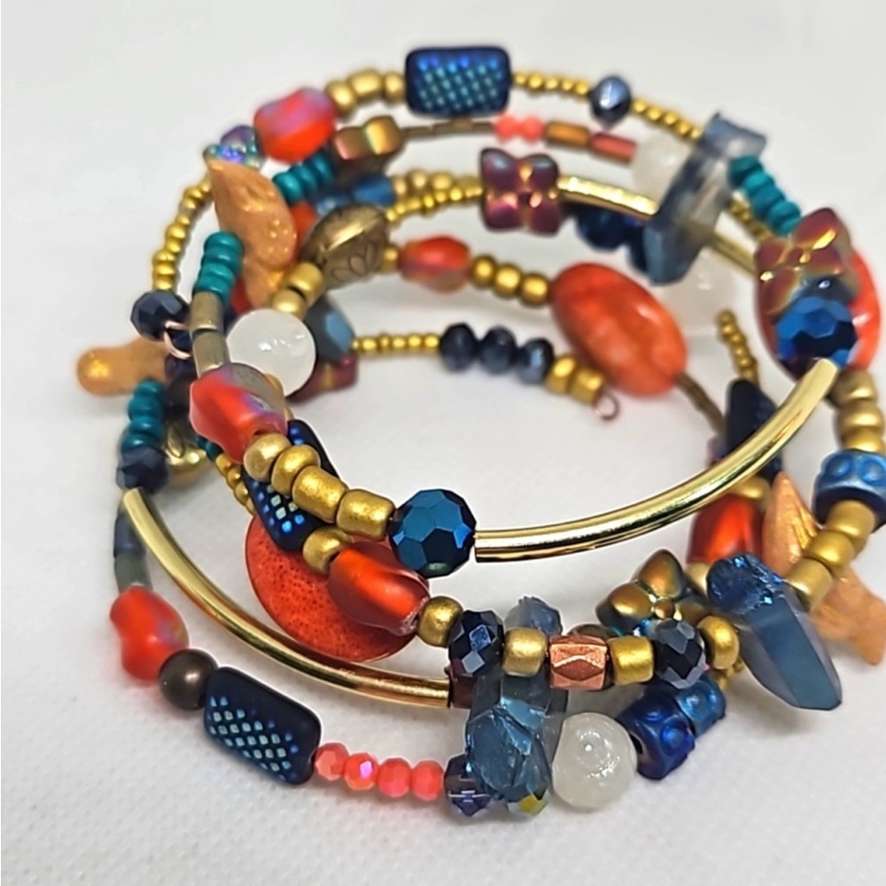 Whimsical Handmade Colorful Crystal Beaded Memory Wire Wrap Bracelet (J158) - Picture 3 of 6